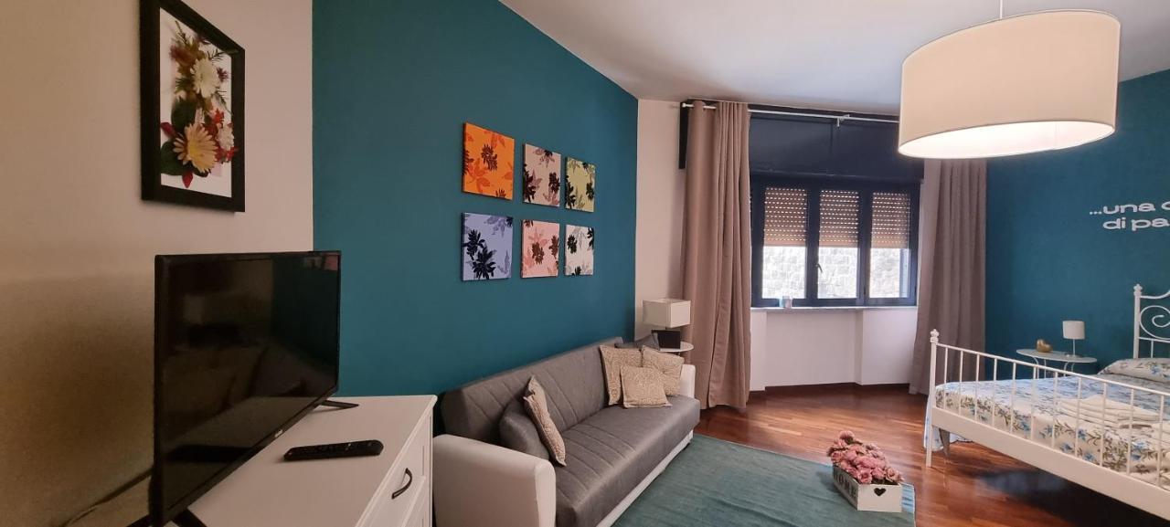 Via Battisti 109 Apartment Caserta Exterior photo